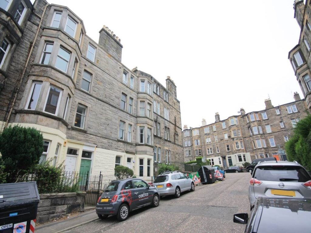 Meadowbank Avenue